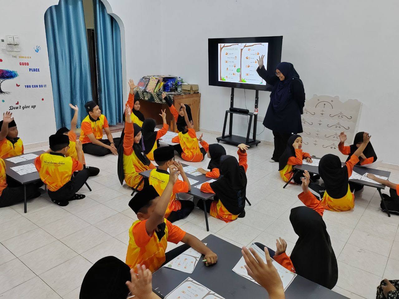 Minggu Bahasa 2026 — Arabic Cup Stack