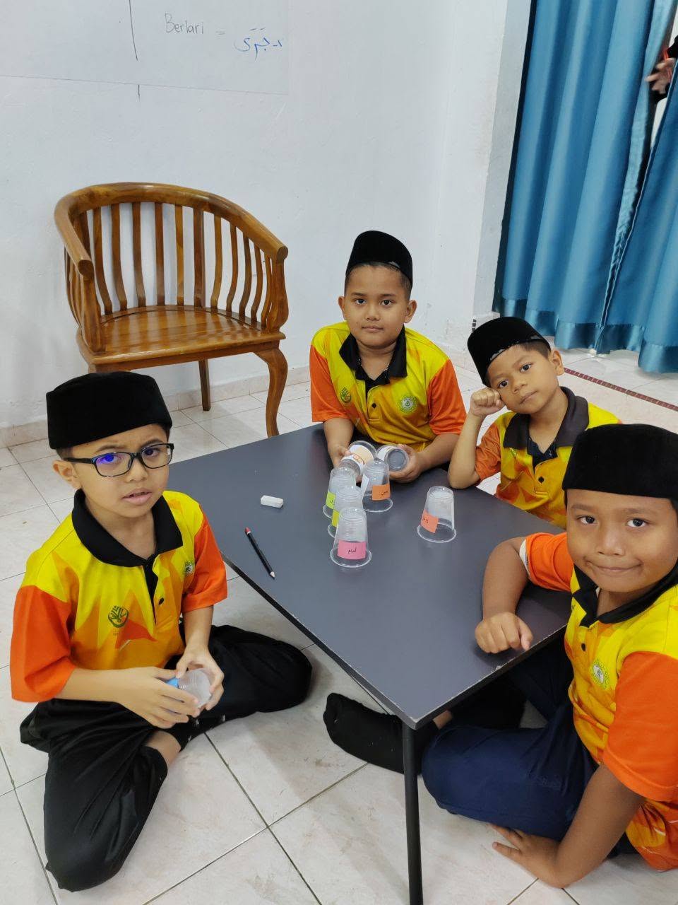 Minggu Bahasa 2026 — Arabic Cup Stack — gambar 3